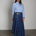 מכופתרת רקמה לי